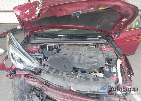 2018 Subaru Outback 3.6R Limited z USA, uszkodzony, nr VIN 4S4BSENC3J3203155